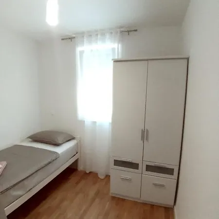 Eni سبليت